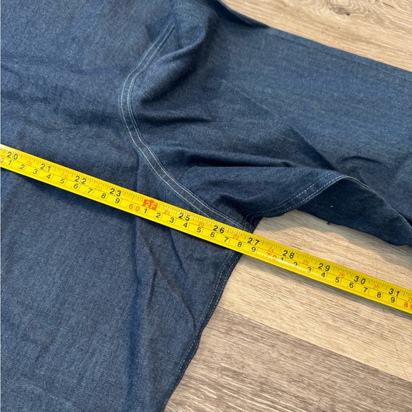 Foxcroft denim non iron, shaped fit button up 20W - Picture 9 of 15